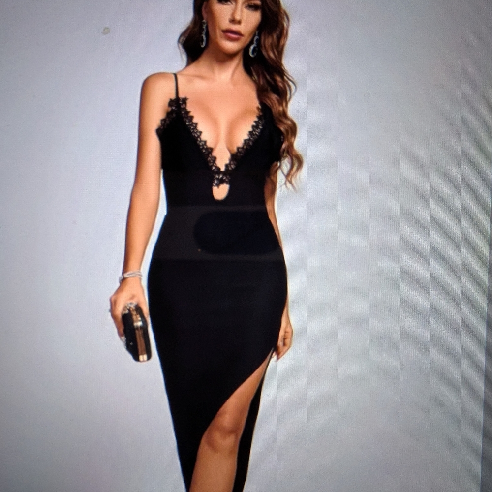 Elegant Black Lace Trim Dress - Bella Barnett